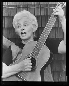 レコード　Malvina Reynolds アメリカンフォーク　貴重盤 Malvina Reynolds | Archival and Manuscript Collections